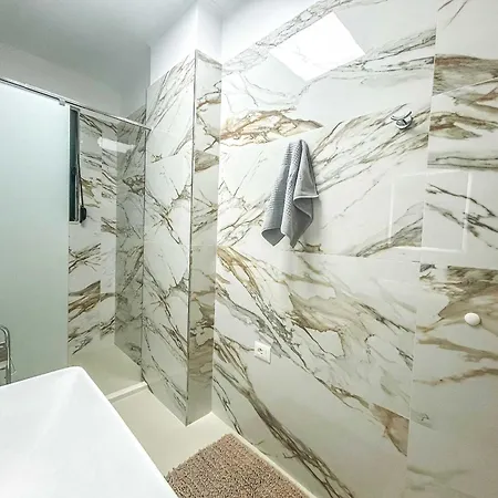2 Bedroom 1429