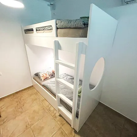 2 Bedroom 1429 Apartment